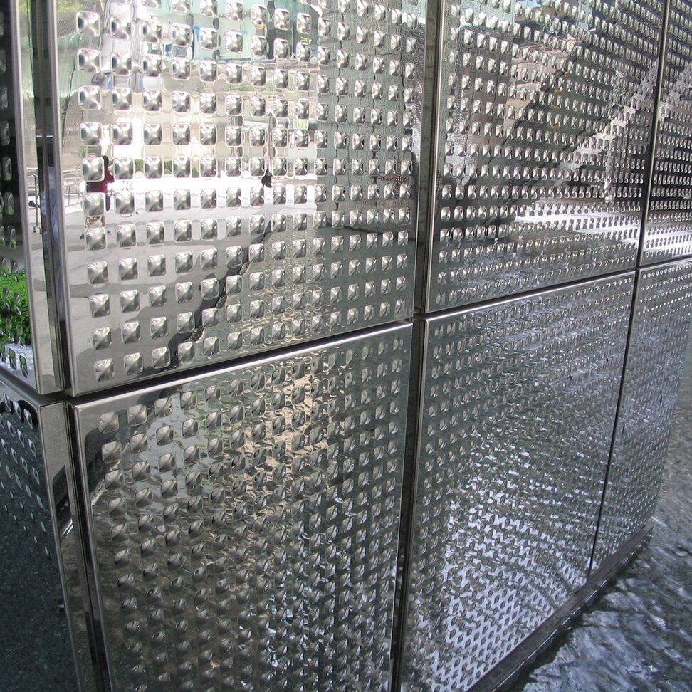 "The Center" stainless steel facade POHL Metal Systems, Hong Kong