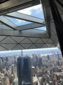 "Edge - observation deck" back ventilated facade, stainless steel, New York