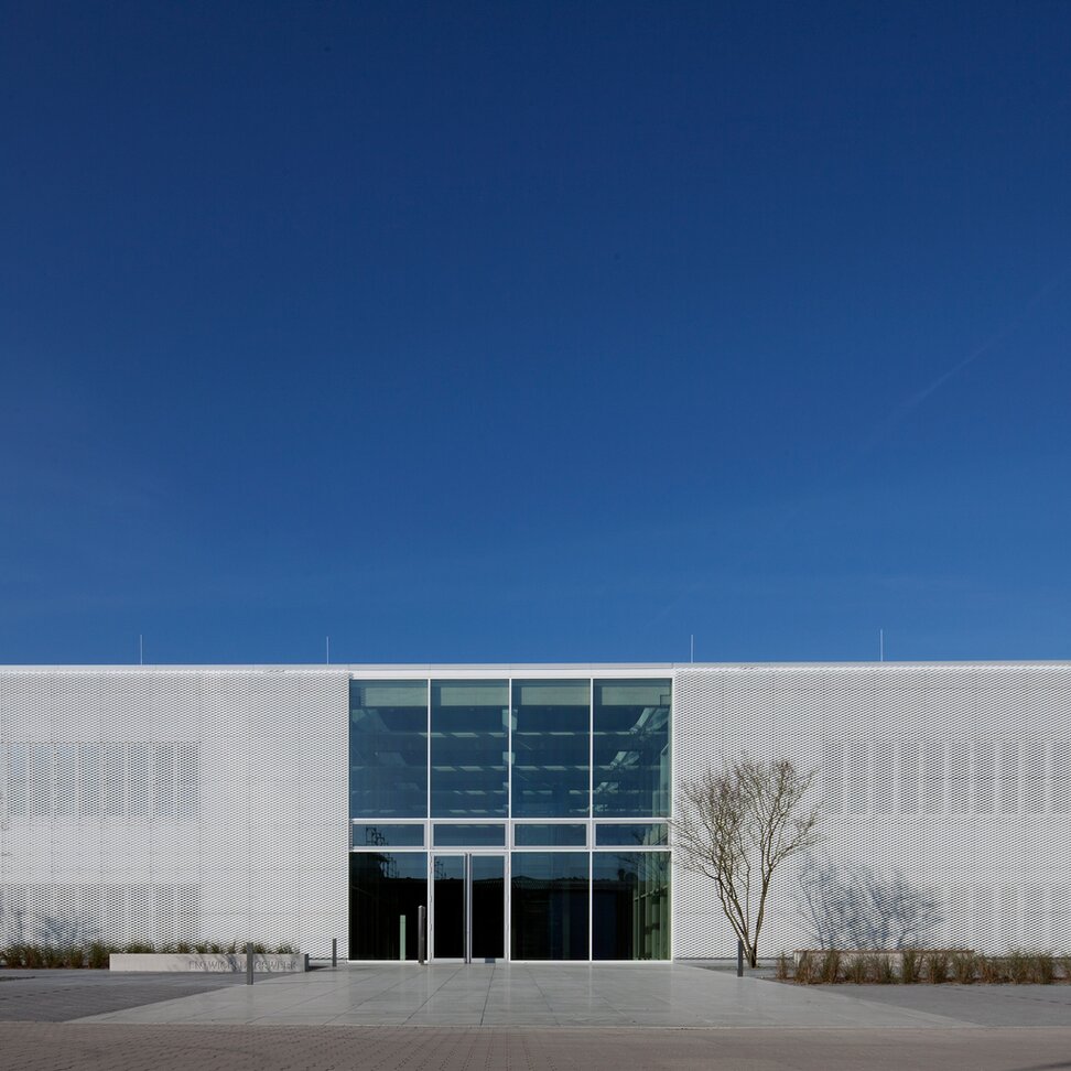 Referenzbild Fassadenverkleidung "Firmenzentrale Lemken", Aluminium, Steckmetall, POHL Ecopanel EM