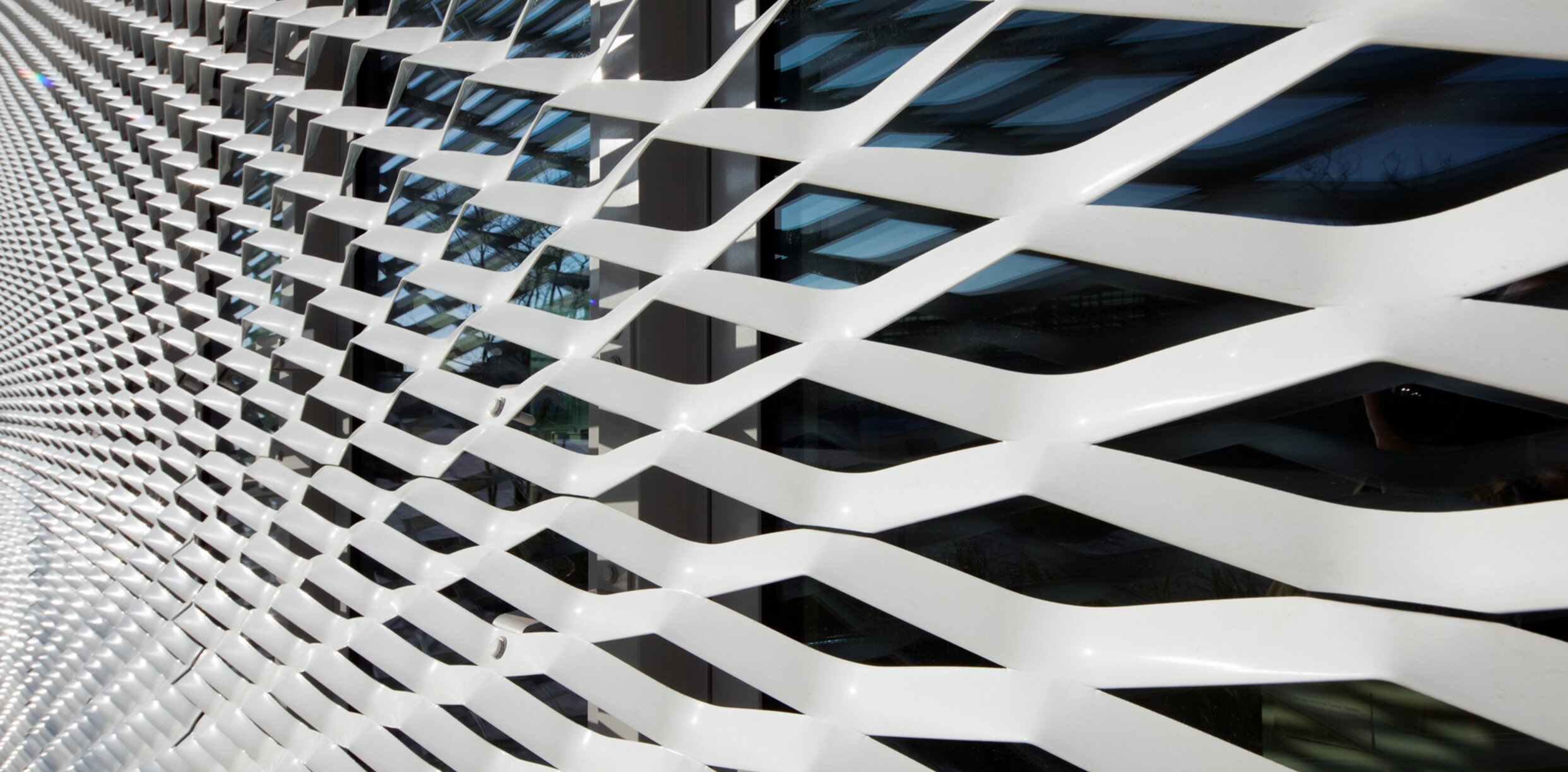 project image, facade design "Firmenzentrale Lemken", aluminium, expanded metall, POHL Ecopanel EM