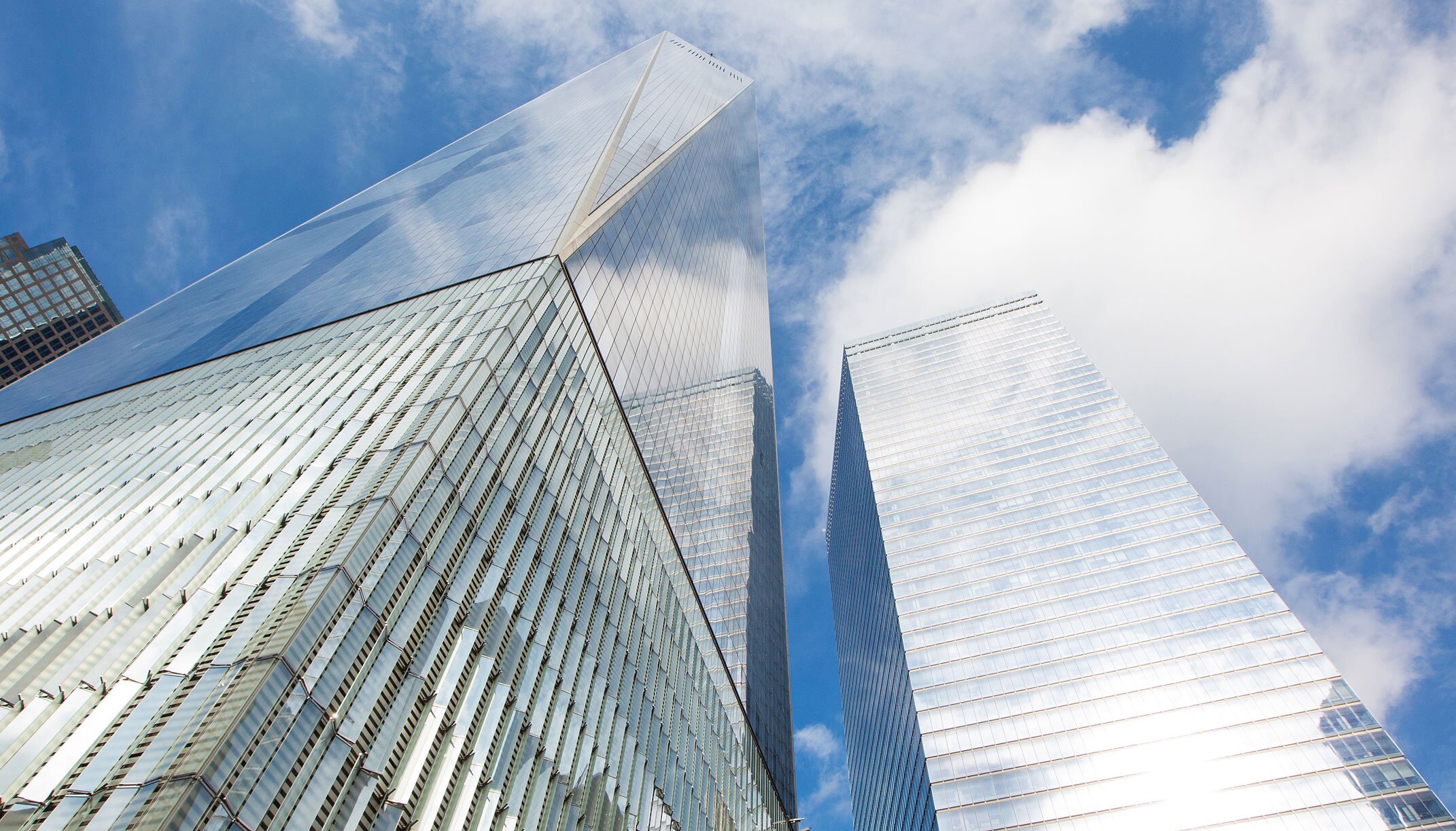 "One World Trade Center" back ventilated rainscreen facades, New York City | © Robert Mehl