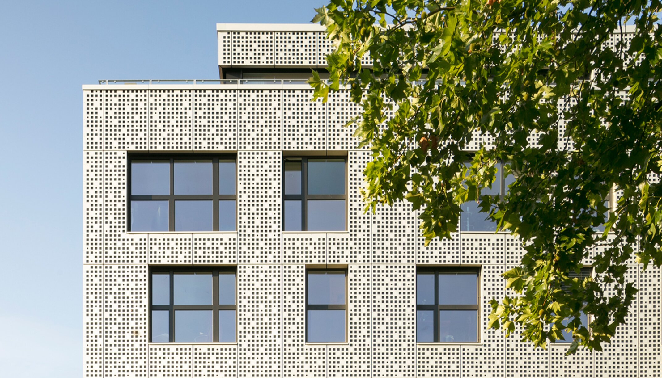 detail view: metal facade "Magnus 31", POHL Europanel | © Constantin Meyer