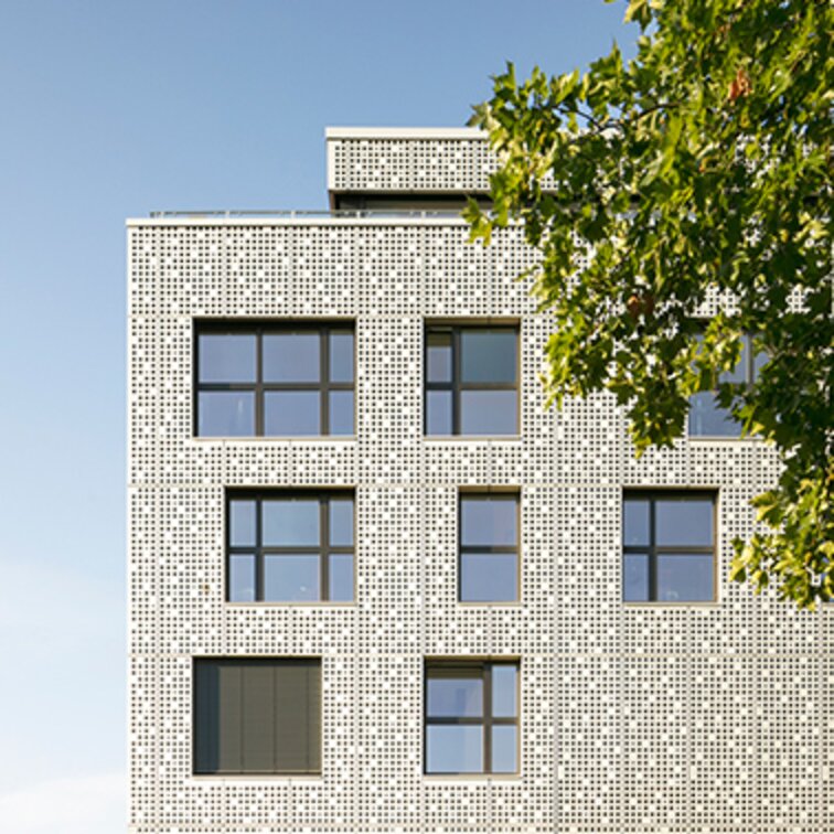 "Magnus 31" aluminium facade technology | © Constantin Meyer